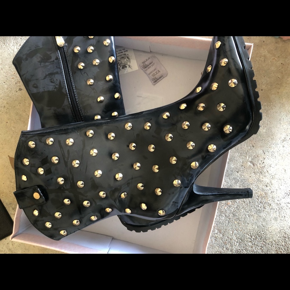 Cape robbin boots